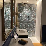 Les Ecuries De Rigny, De Gamme Avec Privatif Et Piscine Au Coeur D'un Jardin Arbore B&B