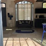 Les Ecuries De Rigny, De Gamme Avec Privatif Et Piscine Au Coeur D'un Jardin Arbore 4*