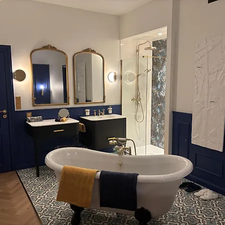 Oda ve Kahvaltı Les Ecuries De Rigny, De Gamme Avec Jardin, Jacuzzi Et Piscine