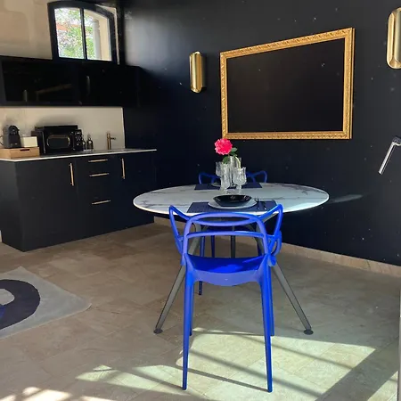 Les Ecuries De Rigny, De Gamme Avec Jardin, Jacuzzi Et Piscine