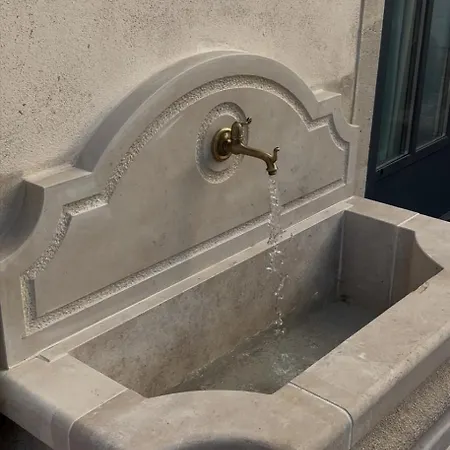 Les Ecuries De Rigny, De Gamme Avec Privatif Et Piscine Au Coeur D'un Jardin Arbore Nancy