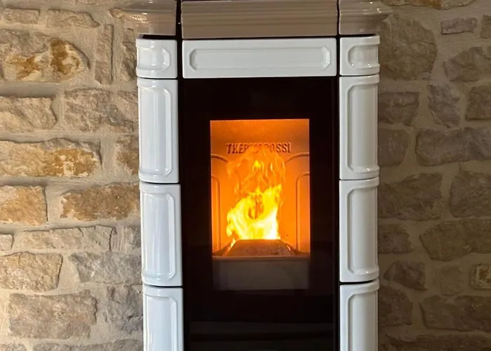 Les Ecuries De Rigny, Suite Haut De Gamme Avec Spa Privatif Et Piscine Au Coeur D'Un Jardin Arbore Bed & Breakfast 4*