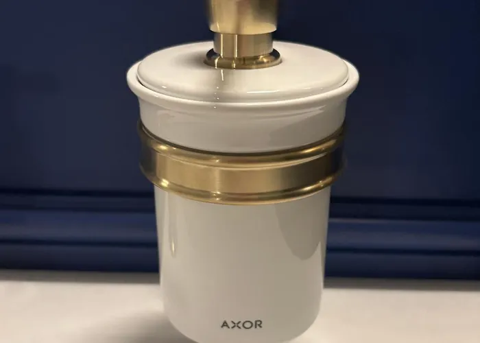 Les Ecuries De Rigny, Suite Haut De Gamme Avec Spa Privatif Et Piscine Au Coeur D'Un Jardin Arbore