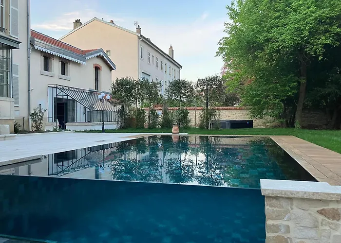 Les Ecuries De Rigny, Suite Haut De Gamme Avec Spa Privatif Et Piscine Au Coeur D'Un Jardin Arbore Bed & Breakfast Nancy