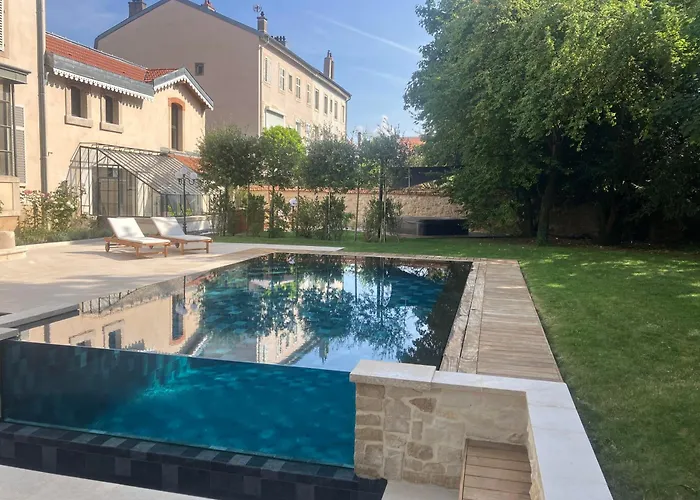 Bed & Breakfast Les Ecuries De Rigny, Suite Haut De Gamme Avec Spa Privatif Et Piscine Au Coeur D'Un Jardin Arbore Nancy